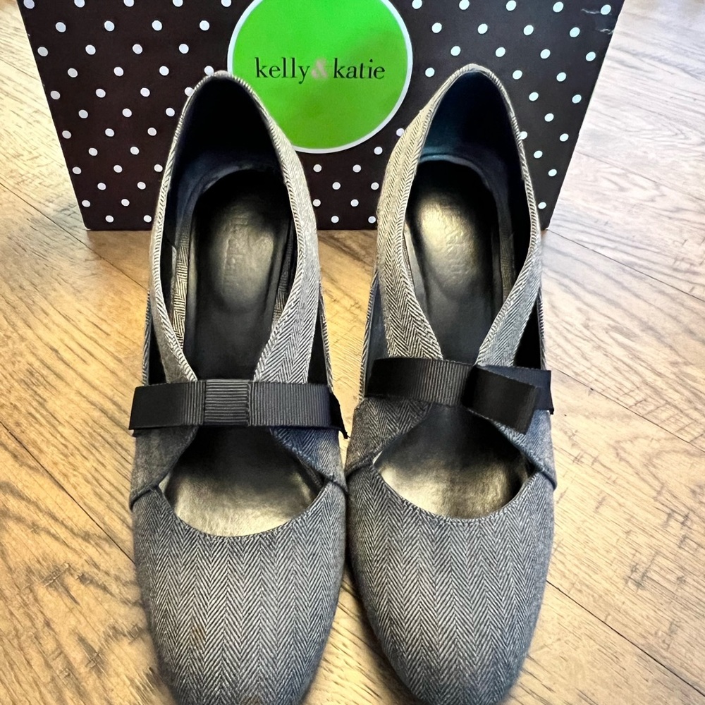 Kelly & Katie Black and Gray Heels